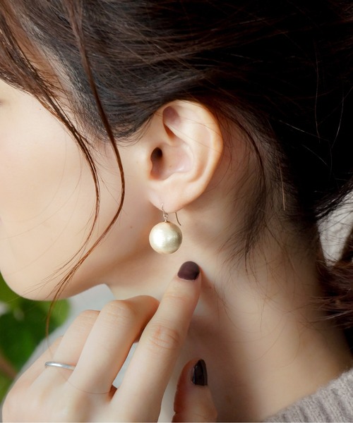 Meach.（ミーチ）の「【Meach.】14kgf大粒パールのピアス（スタッド・フック）（ピアス（両耳用）・レディース・その他1/その他2/その他3/その他5/その他7/その他10/その他4/その他9/その他6/その他8/その他12/その他11・FREE）」の8枚目の写真