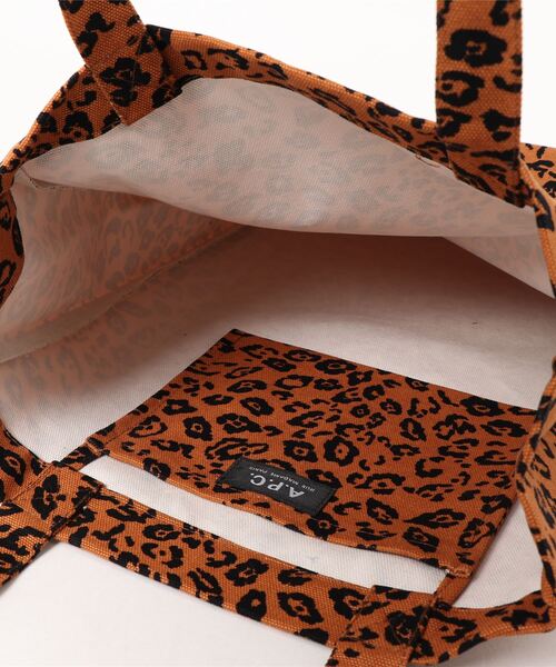 A.P.C.(アーペーセー)の「TOTE LOU 21H(トートバッグ・レディース・ブラウン系その他・ONESIZE)」の3枚目の写真