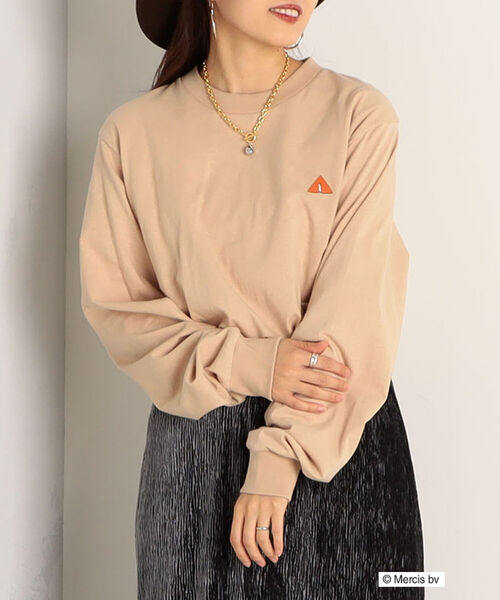 FREDY&GLOSTER(フレディアンドグロスター)の「【sportswear/スポーツウェア】miffy in tent ミッフィーロンT(Tシャツ/カットソー・レディース・ベージュ/オフホワイト/サックスブルー・FREE)」の2枚目の写真