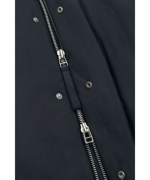 VIVASTUDIO(ビバスタジオ)の「MINIMAL HOODED PARKA(ダウンジャケット/コート・メンズ・ライトグリーン/ダークグレー・MEDIUM/LARGE)」の10枚目の写真