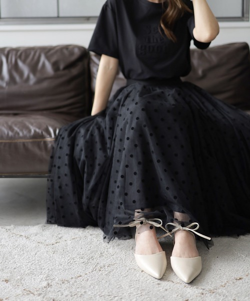 SESTO（セスト）の「バックファスナー付きポインテッドトゥレースアップフラットメリージェーンパンプス（パンプス・レディース・アイボリー/ブラック・23.0cm/23.5cm/22.5cm/25.0cm/24.5cm/24.0cm）」の11枚目の写真