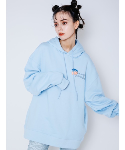 Candy Stripper（キャンディストリッパー）の「GOOD THINGS SWEAT HOODIE（パーカー・レディース・ライトブルー/ブラック/アイボリー・2）」の6枚目の写真