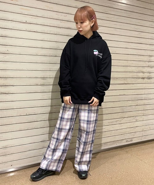 Candy Stripper（キャンディストリッパー）の「GOOD THINGS SWEAT HOODIE（パーカー・レディース・ライトブルー/ブラック/アイボリー・2）」の18枚目の写真