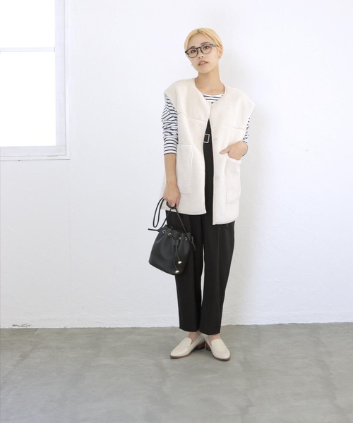 SOROTTO（ソロット）の「本革ピース ウッドヒールローファー 3cmヒール（パンプス・レディース・ブラック/グレイッシュベージュ/アイボリー・24.0cm/24.5cm/22.5cm/23.5cm/23.0cm/25.0cm）」の11枚目の写真