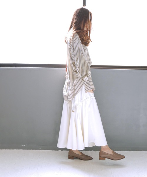 SOROTTO（ソロット）の「本革ピース ウッドヒールローファー 3cmヒール（パンプス・レディース・ブラック/グレイッシュベージュ/アイボリー・24.0cm/24.5cm/22.5cm/23.5cm/23.0cm/25.0cm）」の17枚目の写真