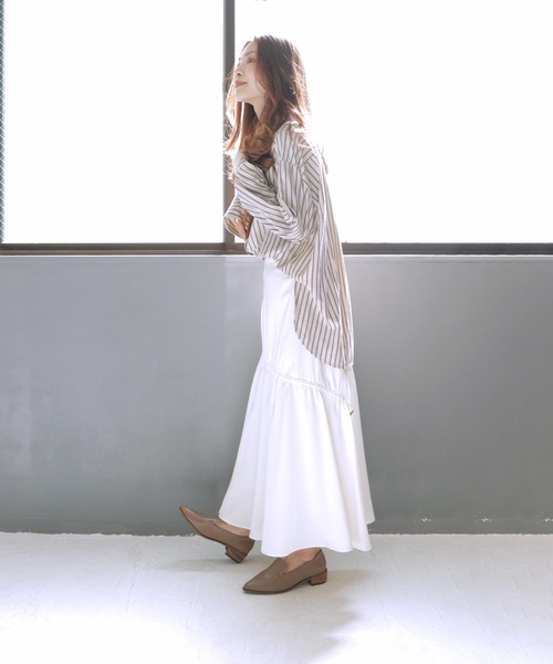 SOROTTO（ソロット）の「本革ピース ウッドヒールローファー 3cmヒール（パンプス・レディース・ブラック/グレイッシュベージュ/アイボリー・24.0cm/24.5cm/22.5cm/23.5cm/23.0cm/25.0cm）」の19枚目の写真