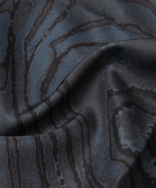 HARE(ハレ)の「ウルシガラスカーフ(HARE)(バンダナ/スカーフ・メンズ・ブラック/ライトブルー・FREE)」の9枚目の写真