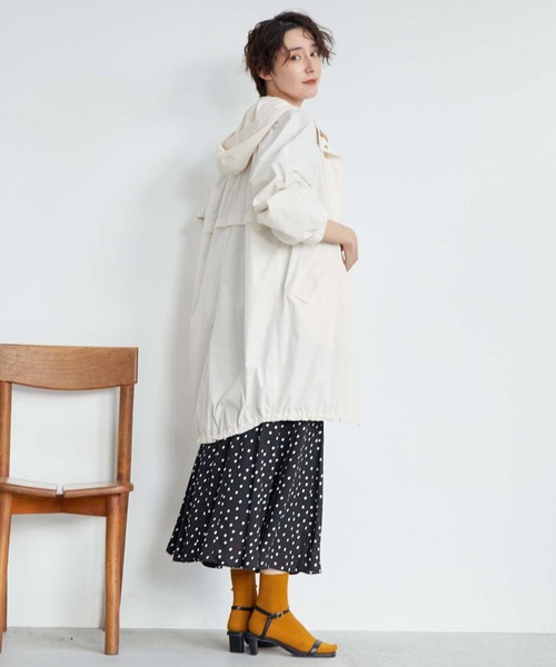 Doux archives（ドゥアルシーヴ）の「コクーンシルエットマウンテンパーカー（ミリタリージャケット・レディース・アイボリー/ブラック/カーキ・FREE）」の9枚目の写真