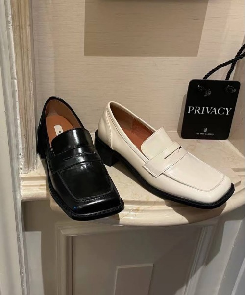 tukn.（トゥクン）の「【tukn.】スクエアトゥヒールローファー / スクエアトゥチャンキーピースソールローファー（ローファー・レディース・ブラック/アイボリー/ブラウン・22.5㎝/22.5cm/24.0cm/23.0cm/24.5cm/23.5cm）」の10枚目の写真