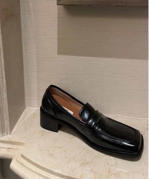 tukn.（トゥクン）の「【tukn.】スクエアトゥヒールローファー / スクエアトゥチャンキーピースソールローファー（ローファー・レディース・ブラック/アイボリー/ブラウン・22.5㎝/22.5cm/24.0cm/23.0cm/24.5cm/23.5cm）」の22枚目の写真