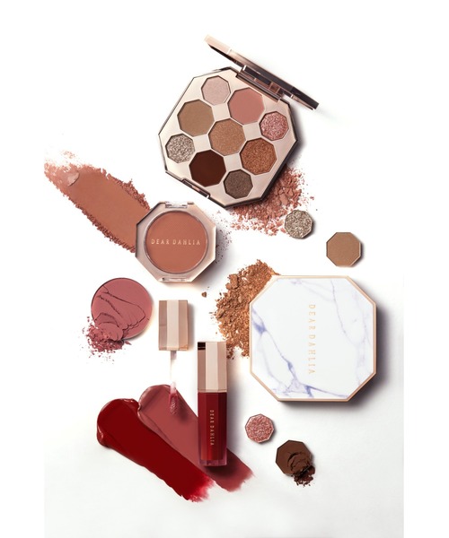 DEAR DAHLIA（ディアダリア）の「パラダイスペタル マットブラッシャー（チーク・レディース・ベアコーラル/ラセットカラメル/レトロローズ・FREE）」の6枚目の写真