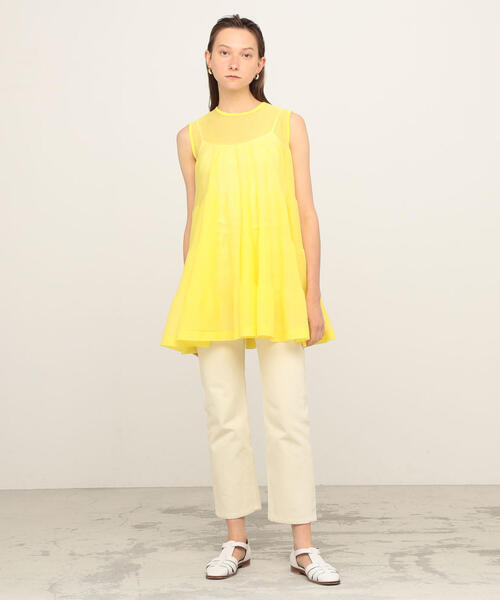 TOMORROWLAND (トゥモローランド)の「ドライコットンポリエステル ティアードノースリーブプルオーバー(ニット/セーター・レディース・ブラック/イエロー/ブルー・S)」の5枚目の写真