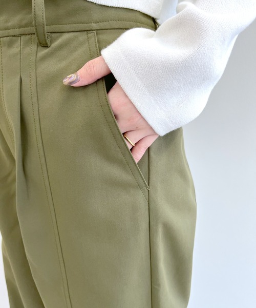 mystic（ミスティック）の「センターステッチハイウエストパンツ（その他パンツ・レディース・ベージュ/オフホワイト/カーキ・1/2）」の9枚目の写真