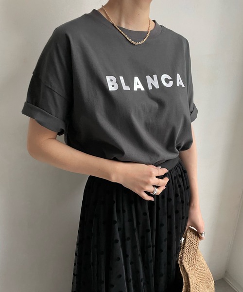DouDou（ドゥドゥ）の「BLANCA T（Tシャツ/カットソー・レディース・チャコールグレー/オフホワイト/グレイッシュベージュ・FREE）」の2枚目の写真