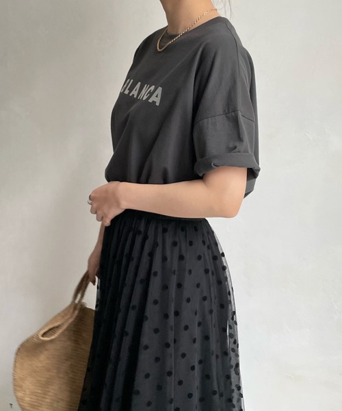 DouDou（ドゥドゥ）の「BLANCA T（Tシャツ/カットソー・レディース・チャコールグレー/オフホワイト/グレイッシュベージュ・FREE）」の11枚目の写真