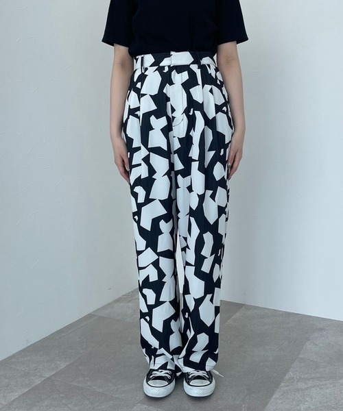 PAGEBOY(ページボーイ)の「ジオメトパターンパンツ(その他パンツ・レディース・ターコイズブルー/ブラック・FREE)」の13枚目の写真