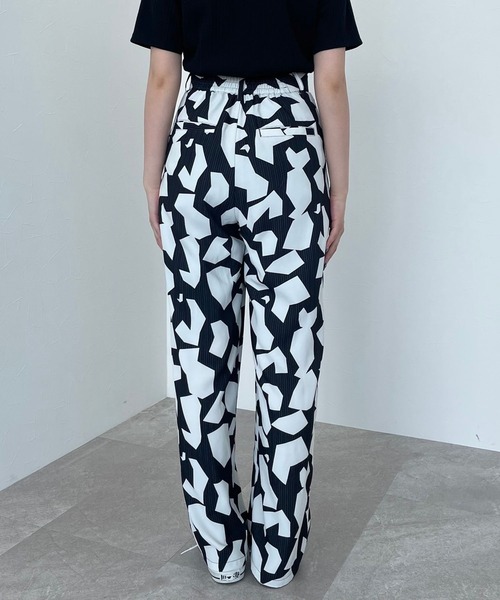 PAGEBOY(ページボーイ)の「ジオメトパターンパンツ(その他パンツ・レディース・ターコイズブルー/ブラック・FREE)」の15枚目の写真