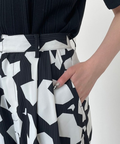 PAGEBOY(ページボーイ)の「ジオメトパターンパンツ(その他パンツ・レディース・ターコイズブルー/ブラック・FREE)」の18枚目の写真