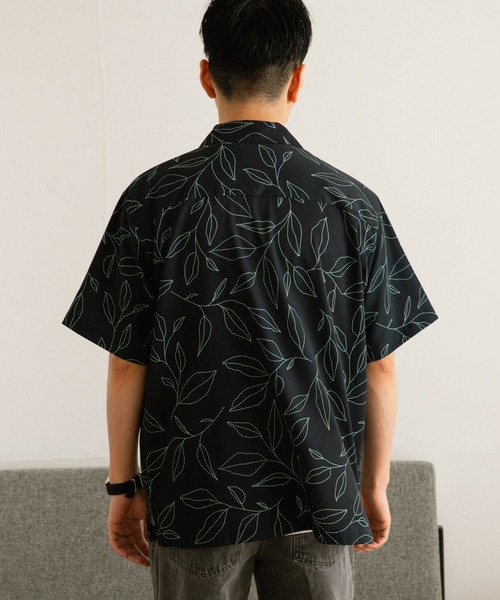 ITEMS URBANRESEARCH（アイテムズ アーバンリサーチ）の「リーフプリント オープンカラー半袖シャツ（シャツ/ブラウス・メンズ・ベージュ/ネイビー/グリーン・MEDIUM/LARGE）」の18枚目の写真