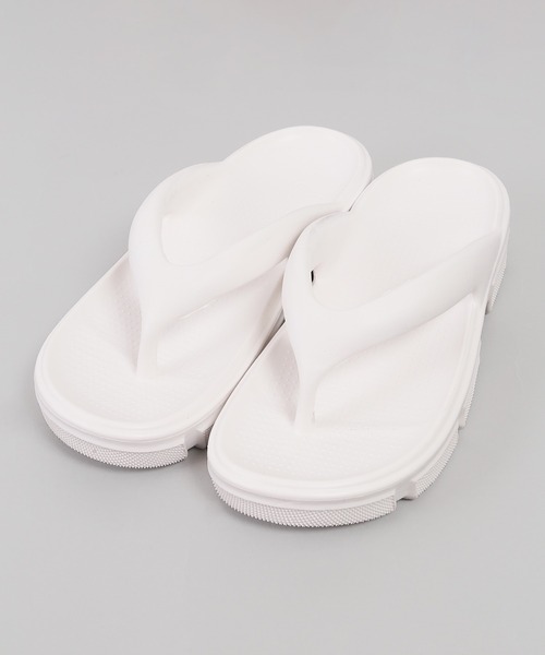 WC（ダブル シー）の「カラートングサンダル（サンダル・レディース・ホワイト/ブラック/ピンク・SMALL/MEDIUM）」の14枚目の写真