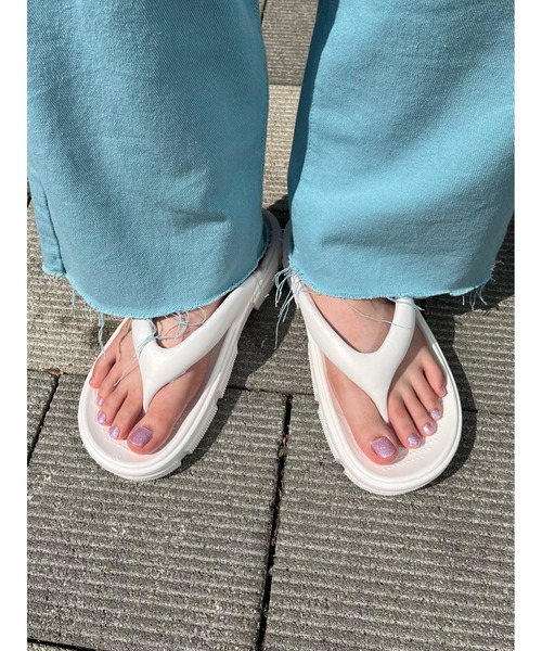 WC（ダブル シー）の「カラートングサンダル（サンダル・レディース・ホワイト/ブラック/ピンク・SMALL/MEDIUM）」の8枚目の写真