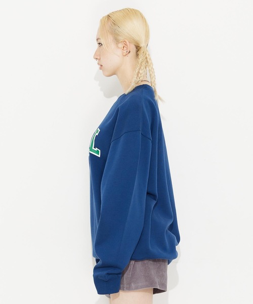 X-girl（エックスガール）の「COLLEGE LOGO CREW SWEAT TOP（スウェット・レディース・ネイビー/バーガンディー/チャコール・S/M/L/XL）」の19枚目の写真