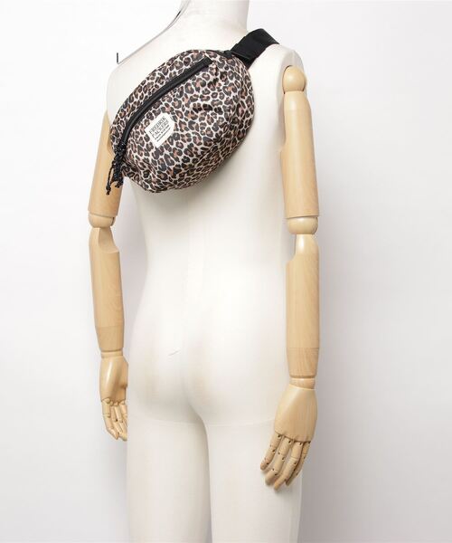 FREDRIK PACKERS（フレドリックパッカーズ）の「廃盤 FREDRIK PACKERS / フレドリックパッカーズ / 210D ELLIPSE HHIP PACK（ボディバッグ/ウエストポーチ・レディース・ブラック/シルバー/グリーン系その他/ホワイト/イエロー/ネイビー/カーキ/レオパード・ONESIZE）」の19枚目の写真