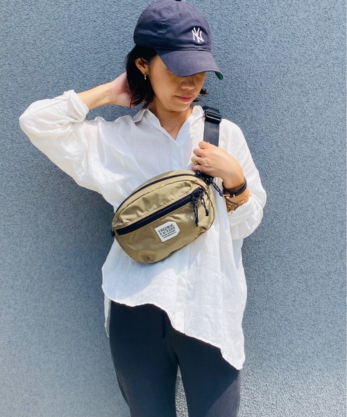 FREDRIK PACKERS（フレドリックパッカーズ）の「廃盤 FREDRIK PACKERS / フレドリックパッカーズ / 210D ELLIPSE HHIP PACK（ボディバッグ/ウエストポーチ・レディース・ブラック/シルバー/グリーン系その他/ホワイト/イエロー/ネイビー/カーキ/レオパード・ONESIZE）」の4枚目の写真