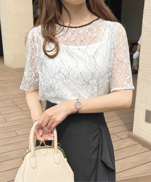 apres jour(アプレジュール)の「フラワーレーストップス+キャミSET【ZOZOTOWN限定アイテム】(シャツ/ブラウス・レディース・オフホワイト/サックスブルー/アイボリー・X-LARGE/フリー)」の6枚目の写真