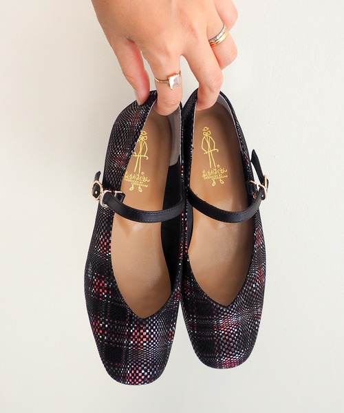 あしながおじさん(アシナガオジサン)の「ストラップシューズ 1310187(パンプス・レディース・ブラック/ブロンズ/グレイッシュベージュ/プラチナム/ガンメタ/ナチュラル/ワイン/アンティークゴールド/マルチ・23.5cm/24.5cm/23.0cm/24.0cm/22.5cm)」の7枚目の写真