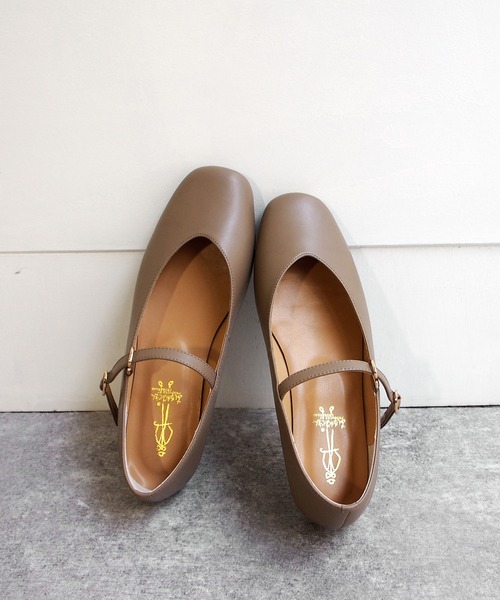 あしながおじさん(アシナガオジサン)の「ストラップシューズ 1310187(パンプス・レディース・ブラック/ブロンズ/グレイッシュベージュ/プラチナム/ガンメタ/ナチュラル/ワイン/アンティークゴールド/マルチ・23.5cm/24.5cm/23.0cm/24.0cm/22.5cm)」の18枚目の写真