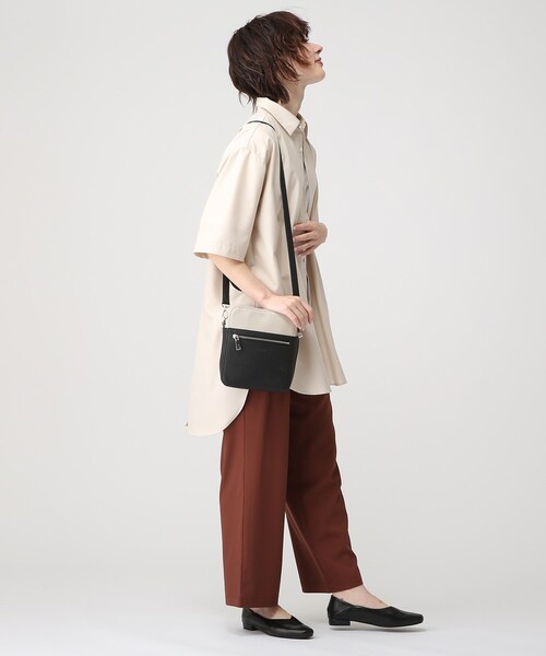 tk.TAKEO KIKUCHI（ティーケータケオキクチ）の「◆バイカラースクエアボックスショルダーバッグ（ショルダーバッグ・レディース・ブラック系/ブラック系4/ベージュ系4・00）」の16枚目の写真