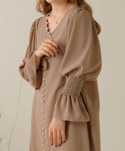 Bab（バブ）の「エニーボタンワンピース（ワンピース・レディース・チャコールグレー/パープル/アイボリー/モカ・M）」の6枚目の写真