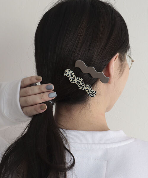 fredy emue(フレディエミュ)の「ウェーブクリップセット(バレッタ/ヘアクリップ・レディース・ピンク/グリーン/キナリ/ブラック系その他4・FREE)」の14枚目の写真