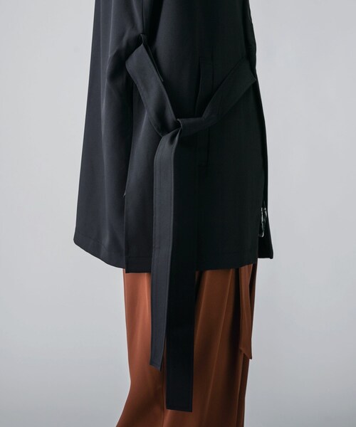 tk.TAKEO KIKUCHI（ティーケータケオキクチ）の「◆ベルテッドノースリーブジャケット（ユニセックスアイテム）（ベスト・メンズ・ブラック/ブルー・66/88）」の11枚目の写真