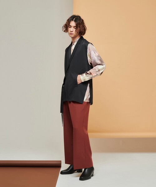 tk.TAKEO KIKUCHI（ティーケータケオキクチ）の「◆ベルテッドノースリーブジャケット（ユニセックスアイテム）（ベスト・メンズ・ブラック/ブルー・66/88）」の20枚目の写真