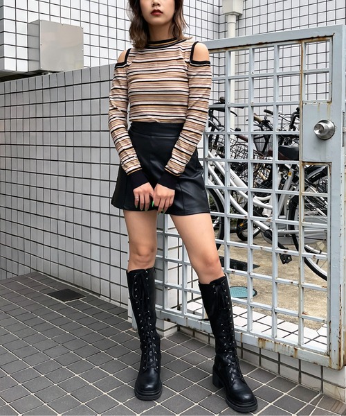 SPIRALGIRL(スパイラルガール)の「オープンショルダーマルチボーダーニット(ニット/セーター・レディース・ベージュ系/ブラック系/ブラウン系・FREE)」の13枚目の写真