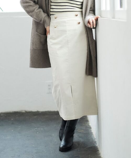 le.coeur blanc(ルクールブラン)の「シャンブレーコーデュロイストレートスカート(スカート・レディース・ネイビー/オフホワイト・38/36)」の1枚目の写真