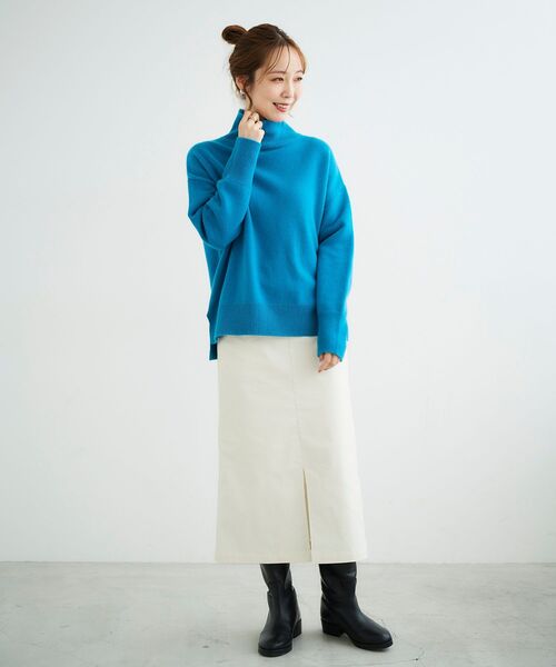 le.coeur blanc(ルクールブラン)の「シャンブレーコーデュロイストレートスカート(スカート・レディース・ネイビー/オフホワイト・38/36)」の9枚目の写真