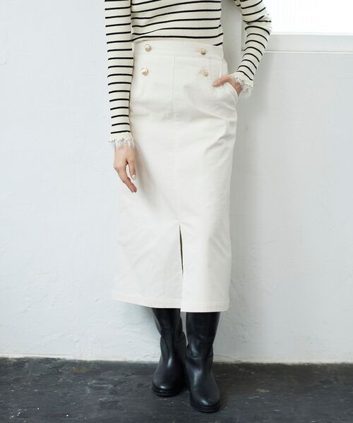 le.coeur blanc(ルクールブラン)の「シャンブレーコーデュロイストレートスカート(スカート・レディース・ネイビー/オフホワイト・38/36)」の4枚目の写真