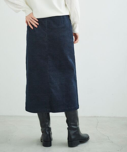le.coeur blanc(ルクールブラン)の「シャンブレーコーデュロイストレートスカート(スカート・レディース・ネイビー/オフホワイト・38/36)」の17枚目の写真