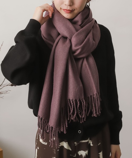 SENSE OF PLACE by URBAN RESEARCH（センスオブプレイスバイアーバンリサーチ）の「『ユニセックス』無地ストール（マフラー・レディース・ピンク/イエロー/ライトベージュ/ブルー/グリーン系その他/アイボリー/パープル/オレンジ/ブラック/グリーン・ONE）」の8枚目の写真