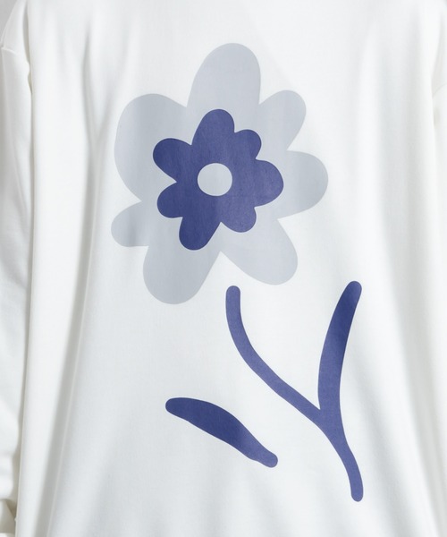 Adoon plain(アドーンプレーン)の「【Adoon plain】フラワープリントルーズスウェット(スウェット・メンズ・オフホワイト/ブラック・MEDIUM/LARGE)」の11枚目の写真