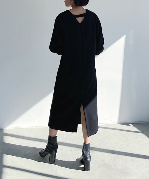 PAGEBOY(ページボーイ)の「WEB限定アイテム / バックデザインナローワンピース(ワンピース・レディース・ブラック/ネイビー・FREE)」の4枚目の写真