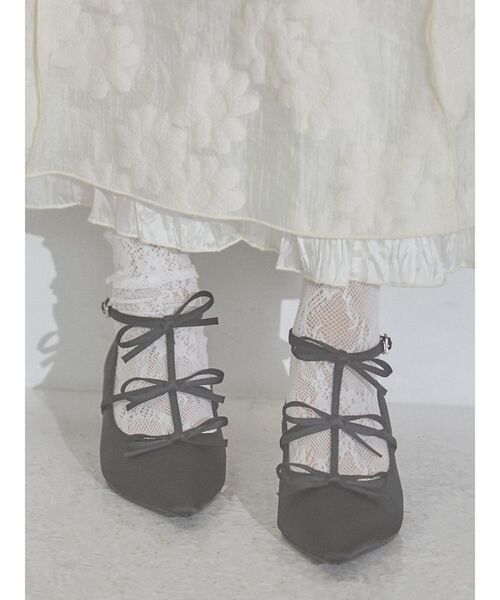 merry jenny(メリージェニー)の「リボンストラップパンプス(パンプス・レディース・ブラック/ライトブルー/ライトベージュ・MEDIUM/LARGE)」の6枚目の写真