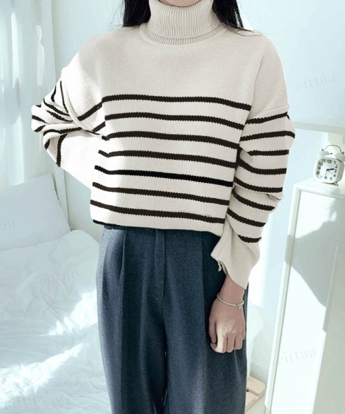 Dalfwin（ダールフィン）の「2022 AW 秋冬 韓国ファッション ニット レディース　ボーダー柄タートルネックニット　セーター ニットトップス ボーダーニット オーバーサイズ（ニット/セーター・レディース・レッド系/アイボリー系/グリーン系/ブラック×ホワイト・FREE）」の8枚目の写真