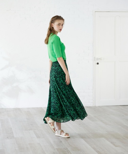 INED CLARO（イネドクラロ）の「フラワープリントマーメイドフレアスカート（スカート・レディース・ブラック/オフホワイト・フリー）」の16枚目の写真