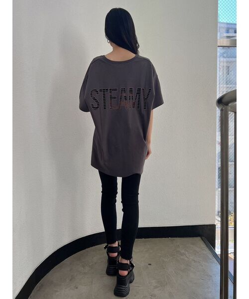 GYDA（ジェイダ）の「STEMY EXPOSE VネックTシャツ（Tシャツ/カットソー・レディース・チャコールグレー/オフホワイト/ピンク・FREE）」の8枚目の写真