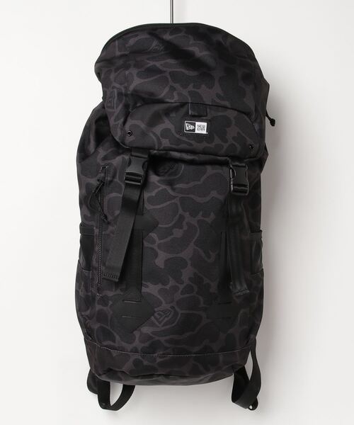 NEW ERA（ニューエラ）の「【NEW ERA/ニューエラ】RUCKSACK ラックサック 35L（バックパック/リュック・メンズ・ブラック/ブラック×ホワイト/ブラック系その他・FREE）」の3枚目の写真