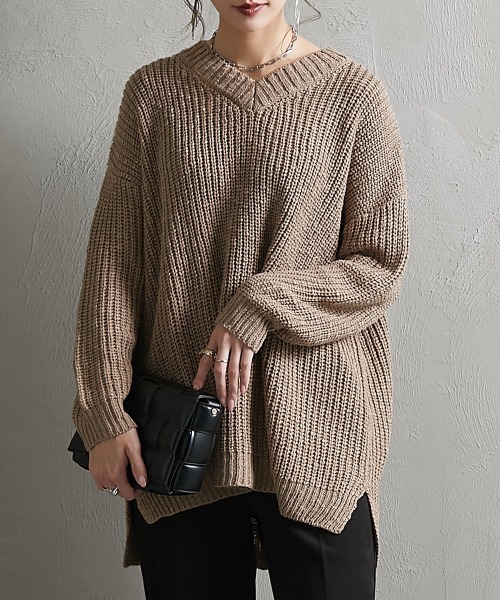 Soiunique（スワユニーク）の「オーバーサイズＶネックリブニット ［Soiunique］（ニット/セーター・レディース・ピンクベージュ/グレイッシュベージュ/ライトグリーン/アイボリー・M）」の3枚目の写真